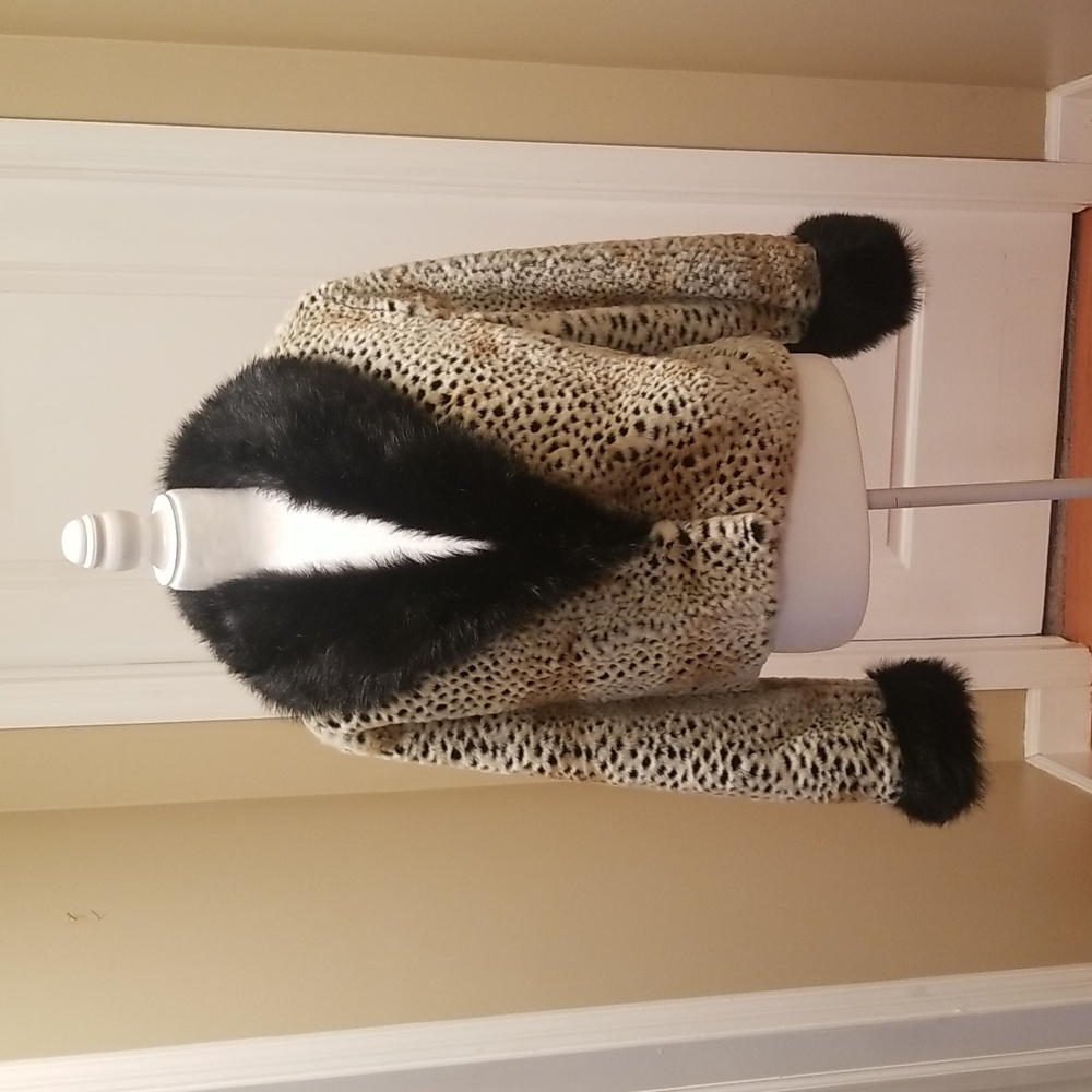 Donna Salyers Fabulous furs cheetah jacket